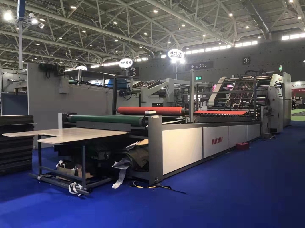 120-600gsm Κορυφαίο φύλλο Auto Flute Laminator 3Ply κυματοειδές μηχάνημα πλαστικοποίησης