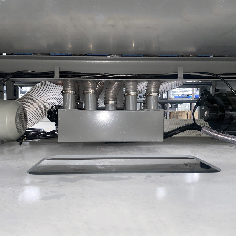 Αυτόματη υψηλή Laminator φλαούτων ακρίβειας μηχανή για το ζαρωμένο χαρτόνι