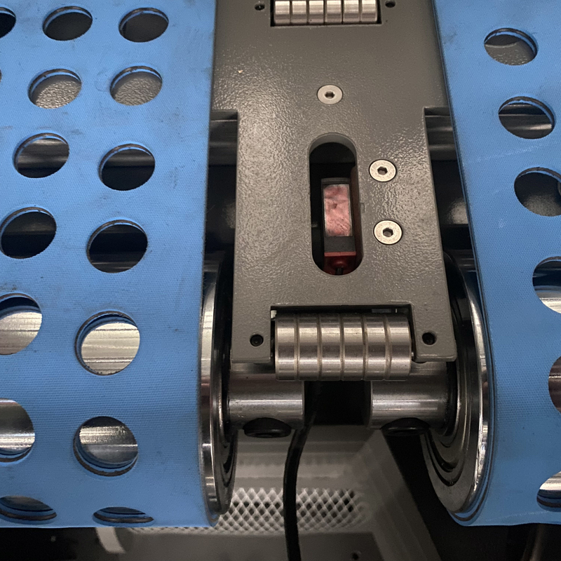 Αυτόματη υψηλή Laminator φλαούτων ακρίβειας μηχανή για το ζαρωμένο χαρτόνι