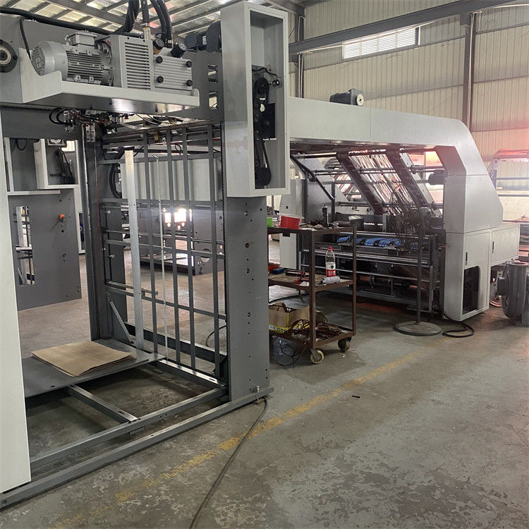 Πρωταγωνιστική τροφοδοτική συσκευή υψηλής ταχύτητας φλάουτα λαμινατήρα λαμιναρισμού εύρος πάχους 1-10 mm προαιρετική πίσω τροφοδοτική συσκευή που παρέχει απόδοση