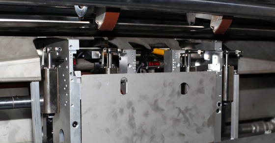 Μπροστινή άκρη υψηλής ταχύτητας Flute Laminator 150m/Min Litho Lamination Machine
